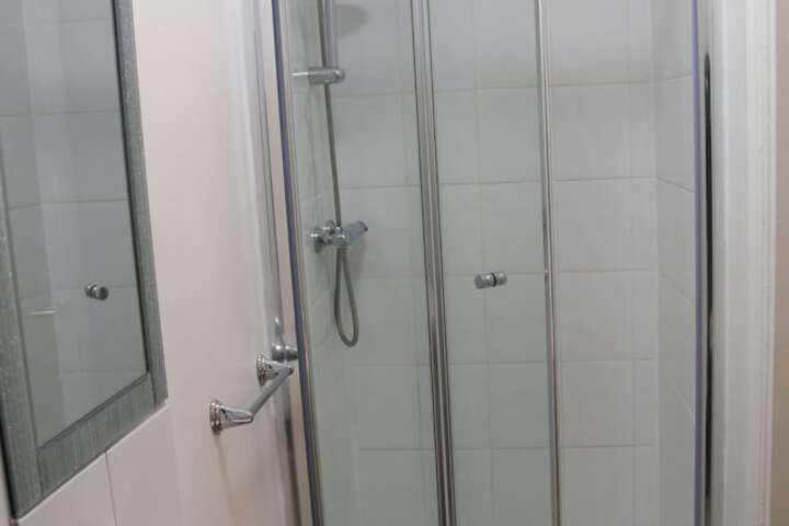 Room 52 of 69