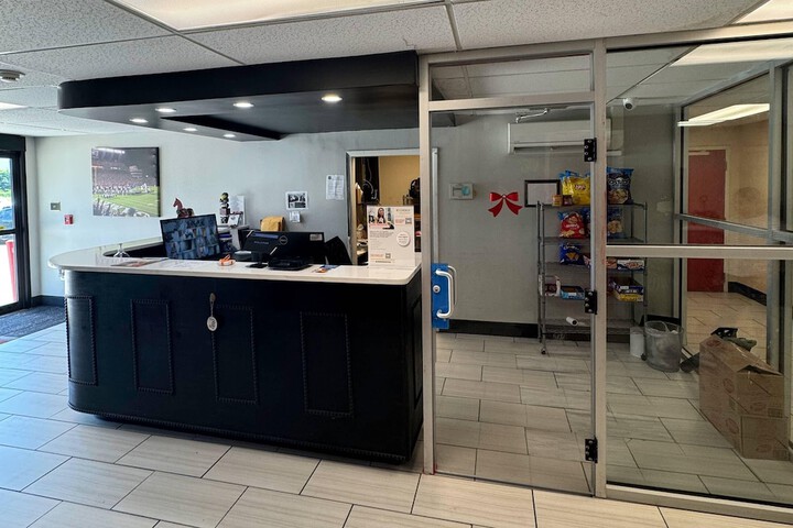 Guest Lobby