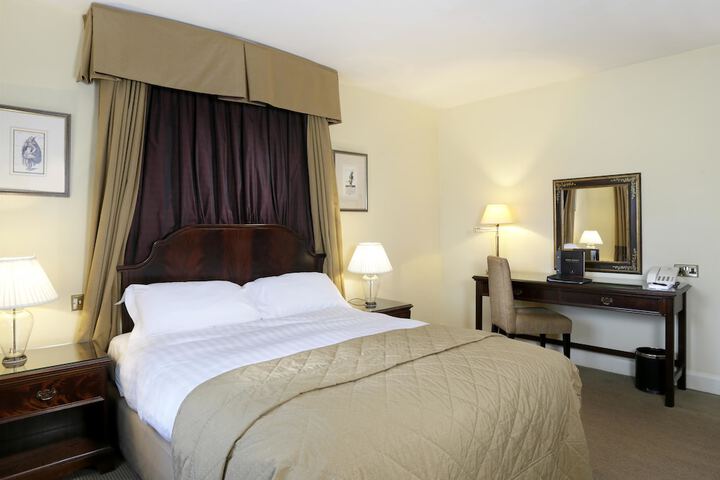 Room 14 of 50