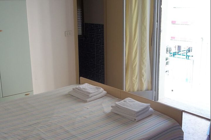 Room 22 of 125