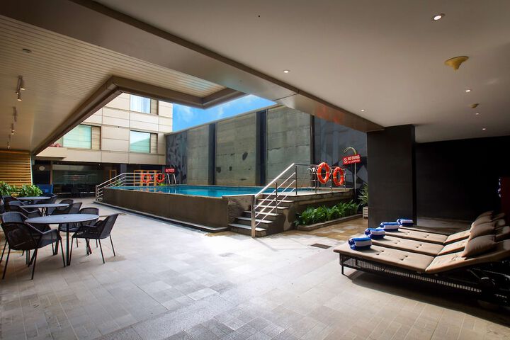 Pool 44 of 113