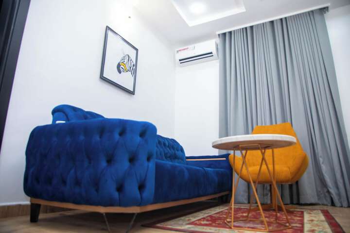 Room 14 of 39