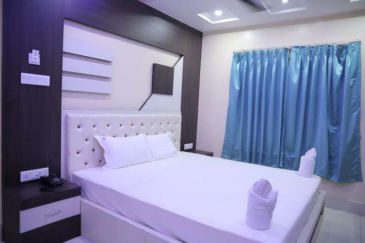 Room 16 of 34