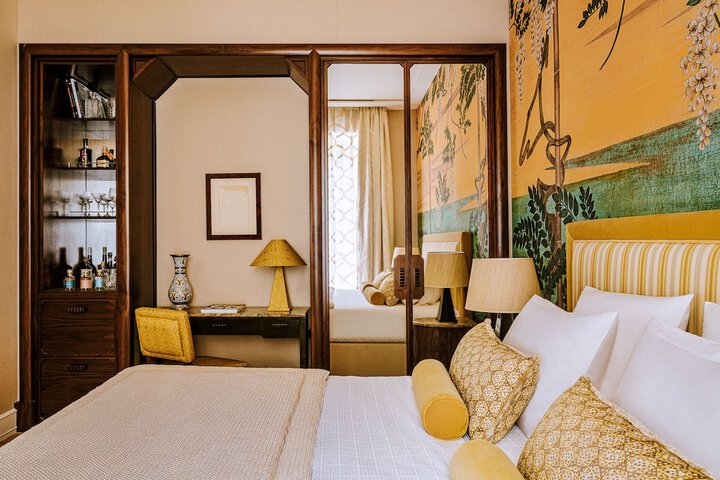 Room 6 of 97