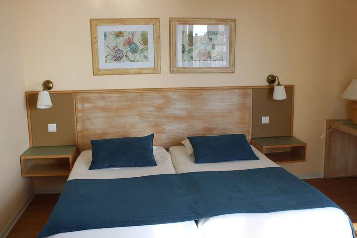 Room 6 of 66