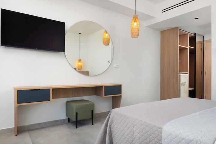 Room 25 of 57