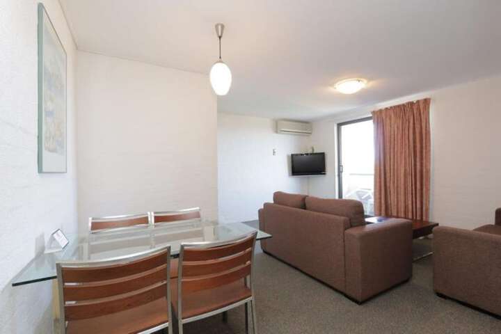 Room 33 of 52