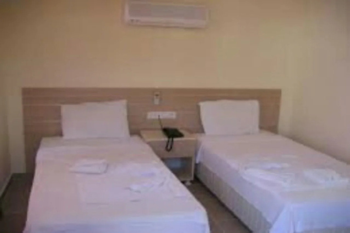 Room 9 of 21