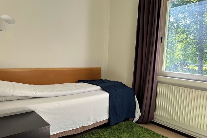 Room 32 of 84