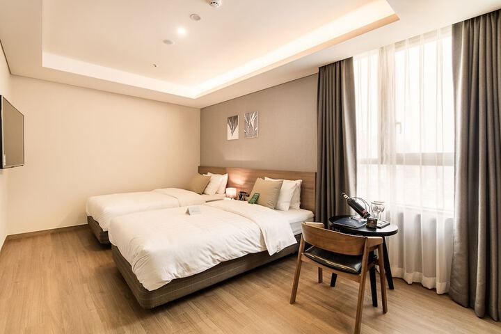 Room 10 of 69