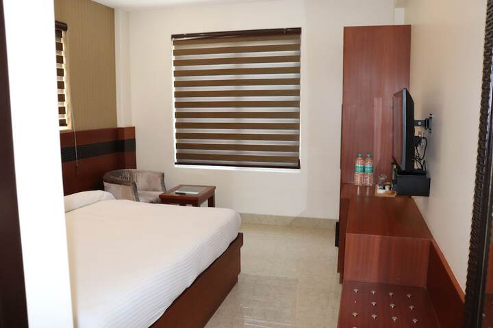 Room 8 of 53