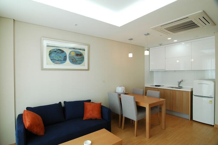 Room 13 of 51