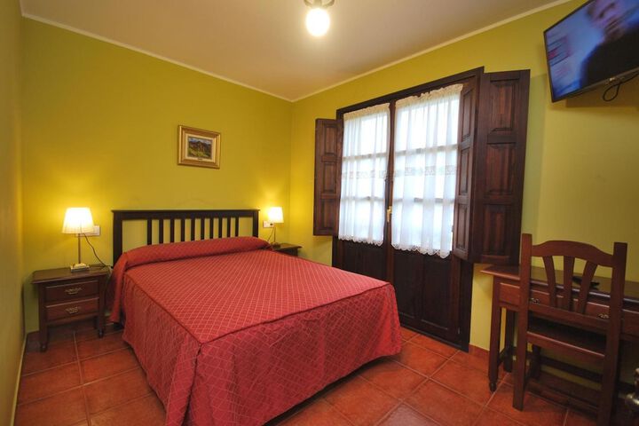 Room 14 of 37