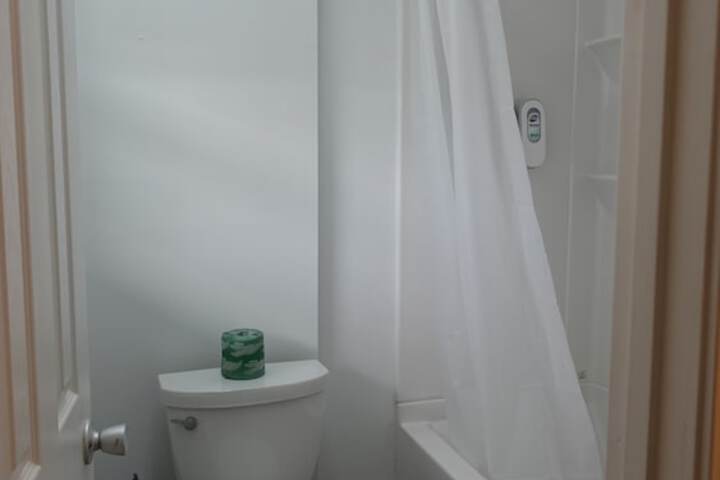 Room 196 of 282