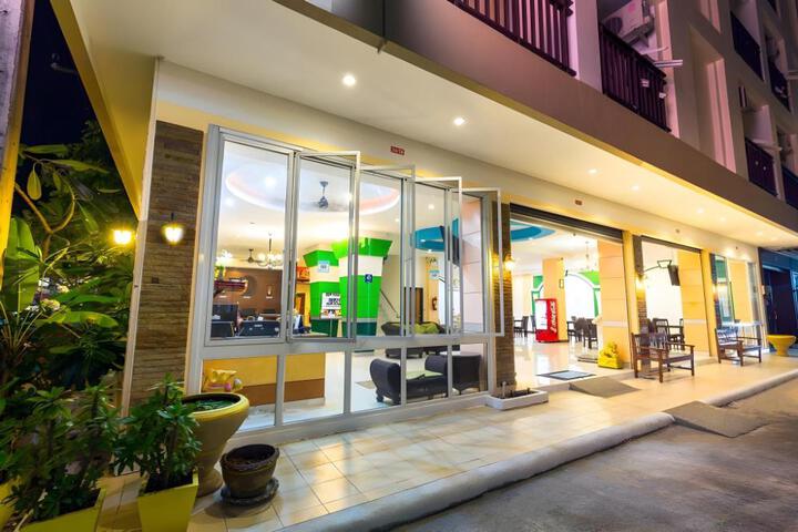 Sharaya White Hotel Patong