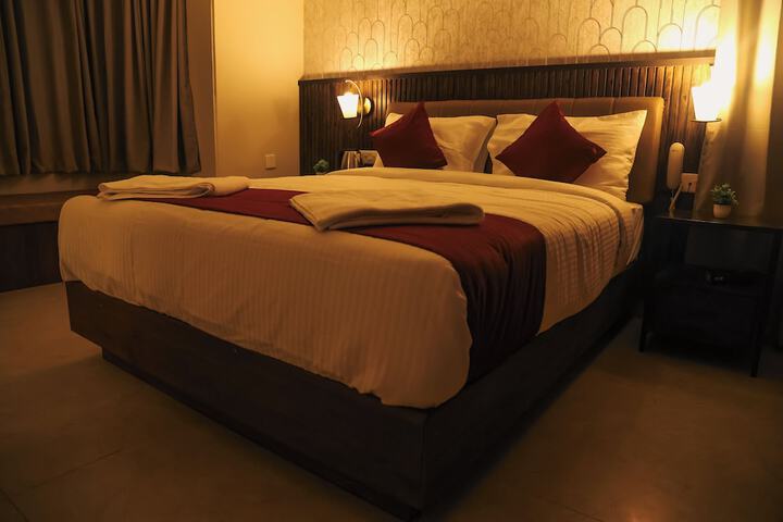 Room 27 of 65