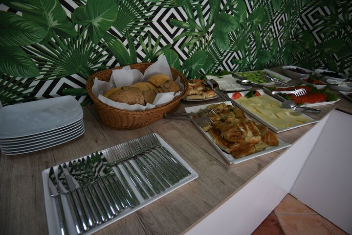 Dining 23 of 31