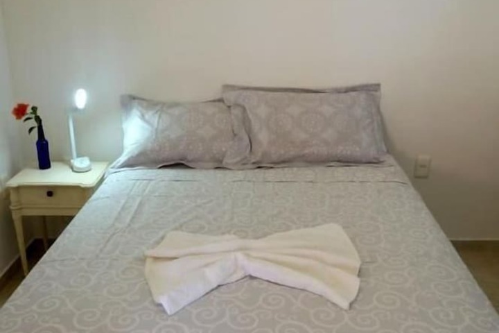 Room 11 of 28