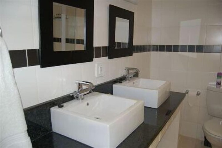 Room 15 of 27