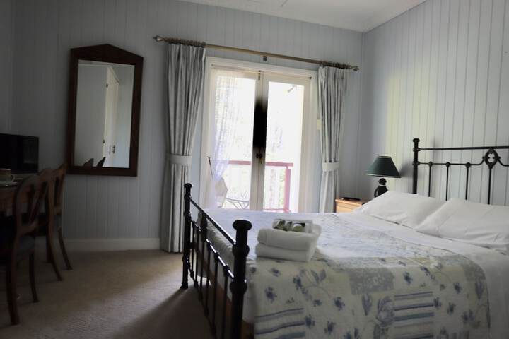 Room 11 of 61