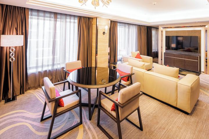 Room 30 of 72