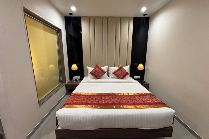 Room 17 of 40