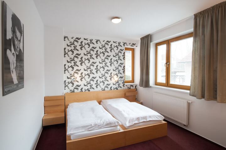 Room 26 of 140