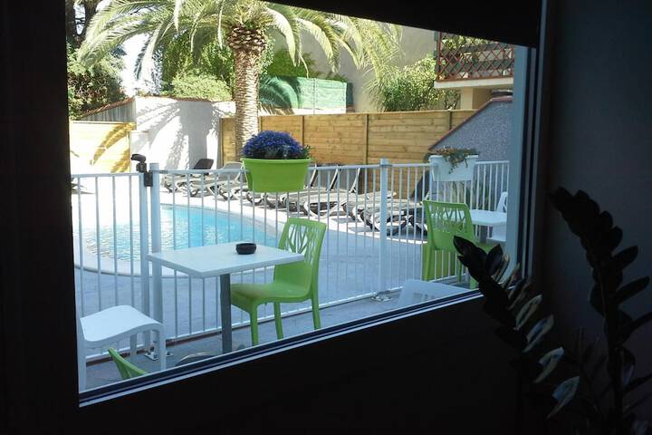 Pool 35 of 49