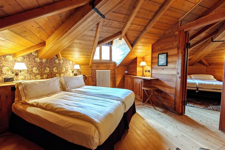 Room 20 of 34
