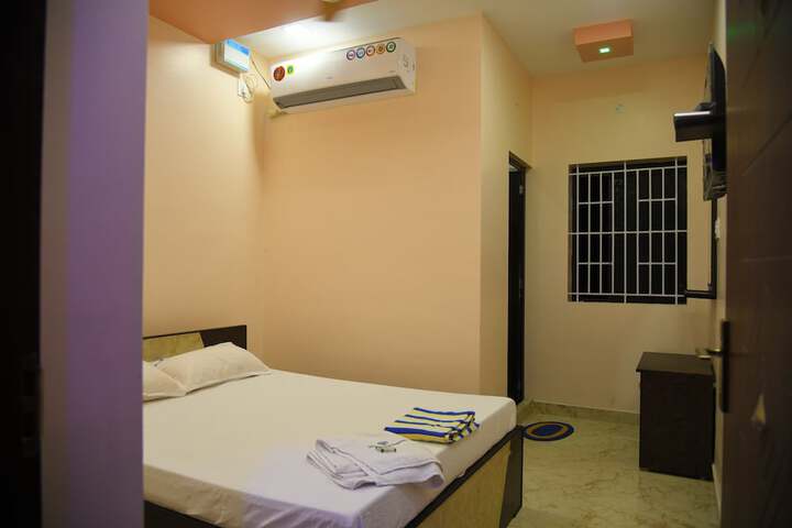 Room 8 of 31