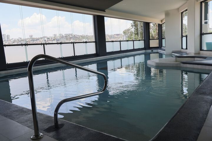 Pool 60 of 92