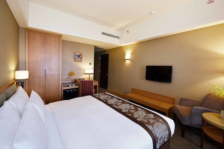 Room 5 of 55