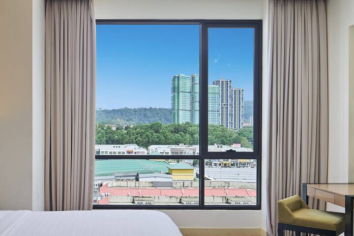 Room 8 of 30