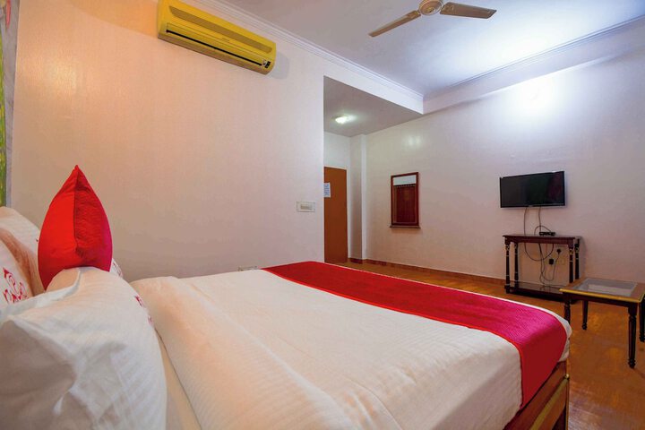 Room 2 of 12