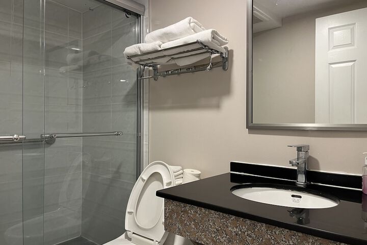 Room 15 of 19