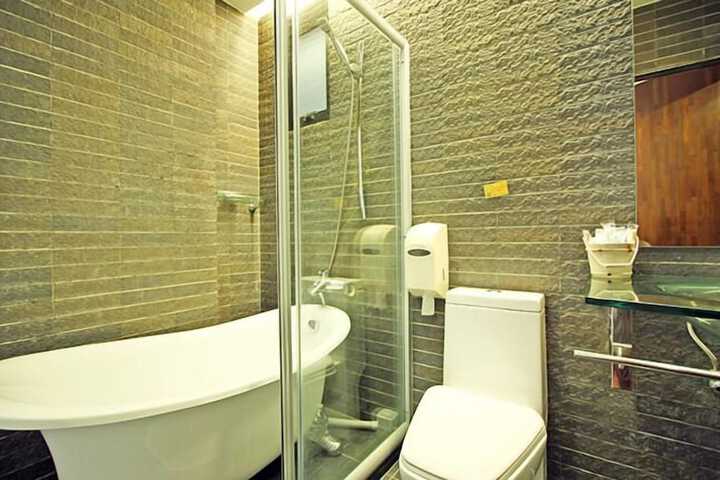 Clean Restrooms