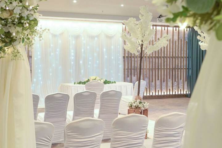 Ballroom/Hall 106 of 142