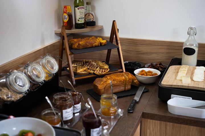 Breakfast/Coffee Service 41 of 48