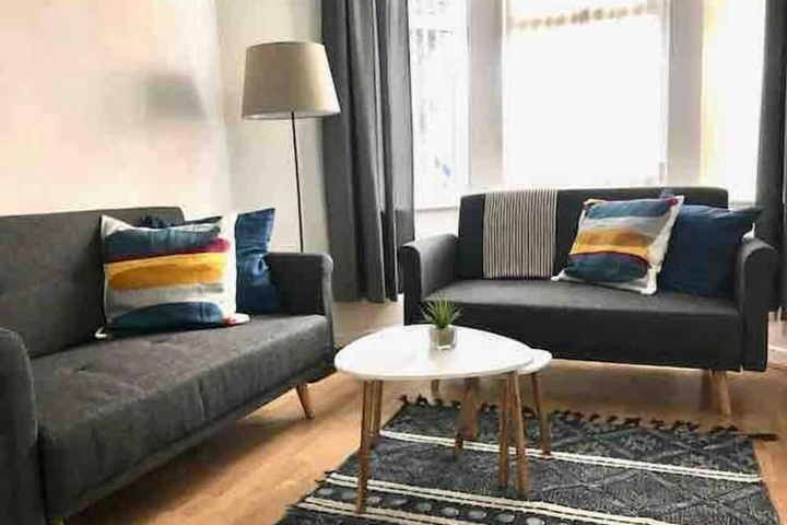 Room 3 of 5