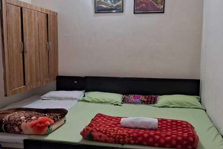 Room 10 of 24
