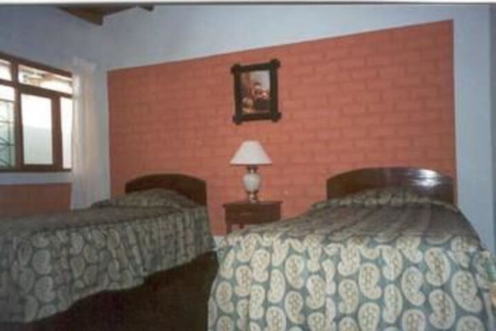 Room 6 of 13