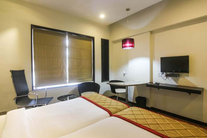 Room 16 of 64