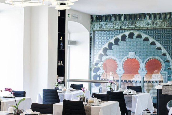 Dining 59 of 77