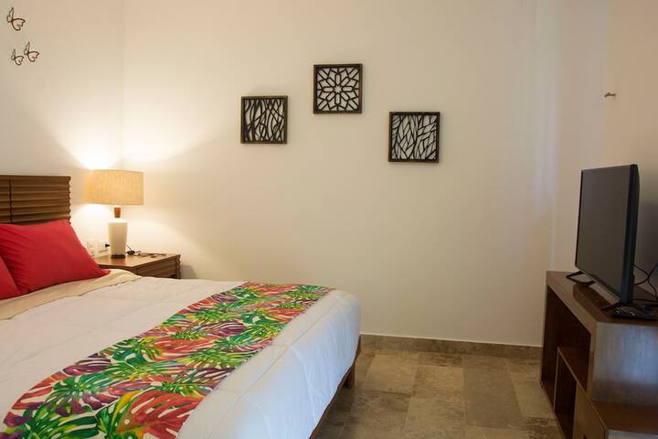 Room 4 of 36