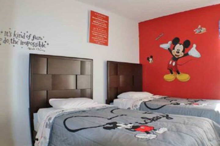 Room 73 of 108