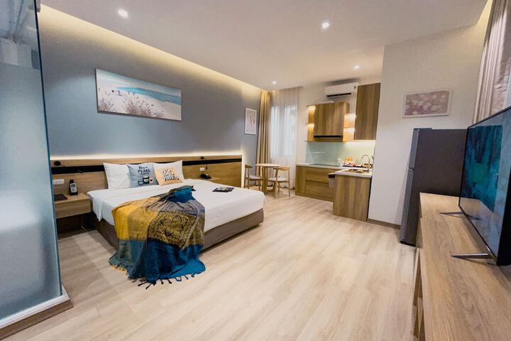 Room 14 of 83