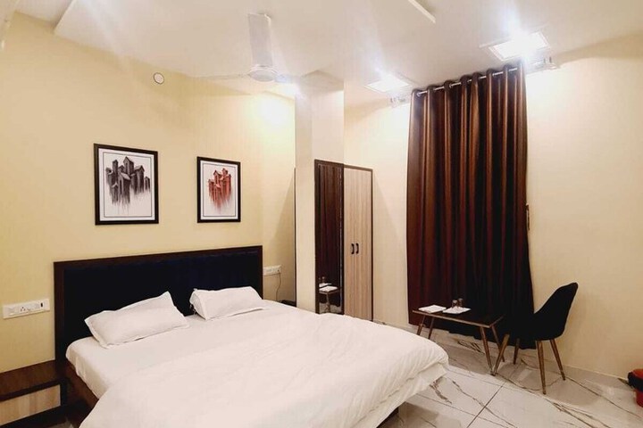 Room 21 of 39