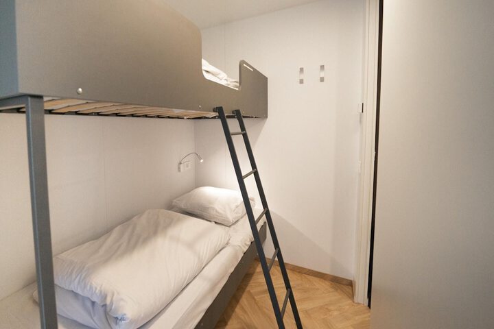Room 5 of 30