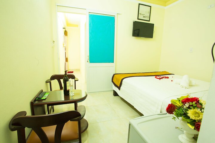 Room 6 of 39