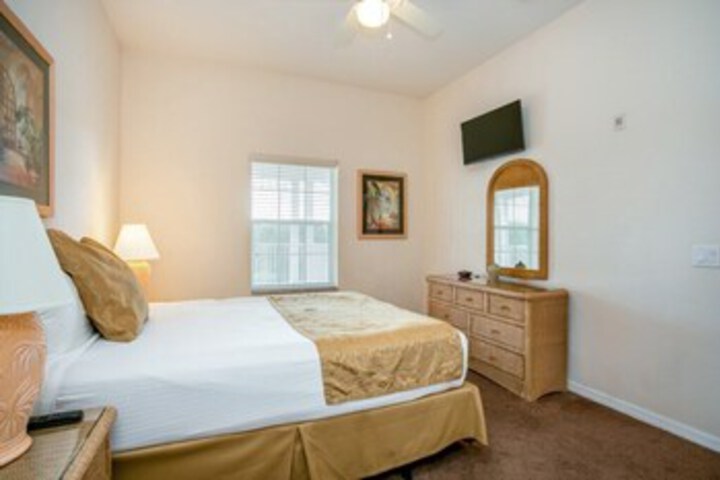 Room 42 of 46